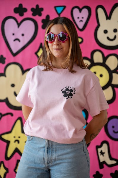 DEPRESSED BUT WELL DRESSED - T SHIRT PINK