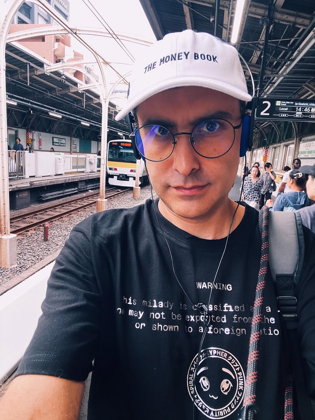benoit.tokyo ٩(˘ ˘)۶'s profile | Metalabel